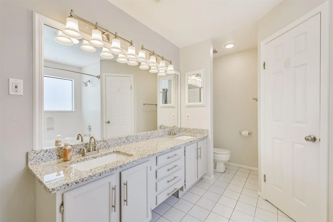 Photo of 2604 Silver Falls Drive