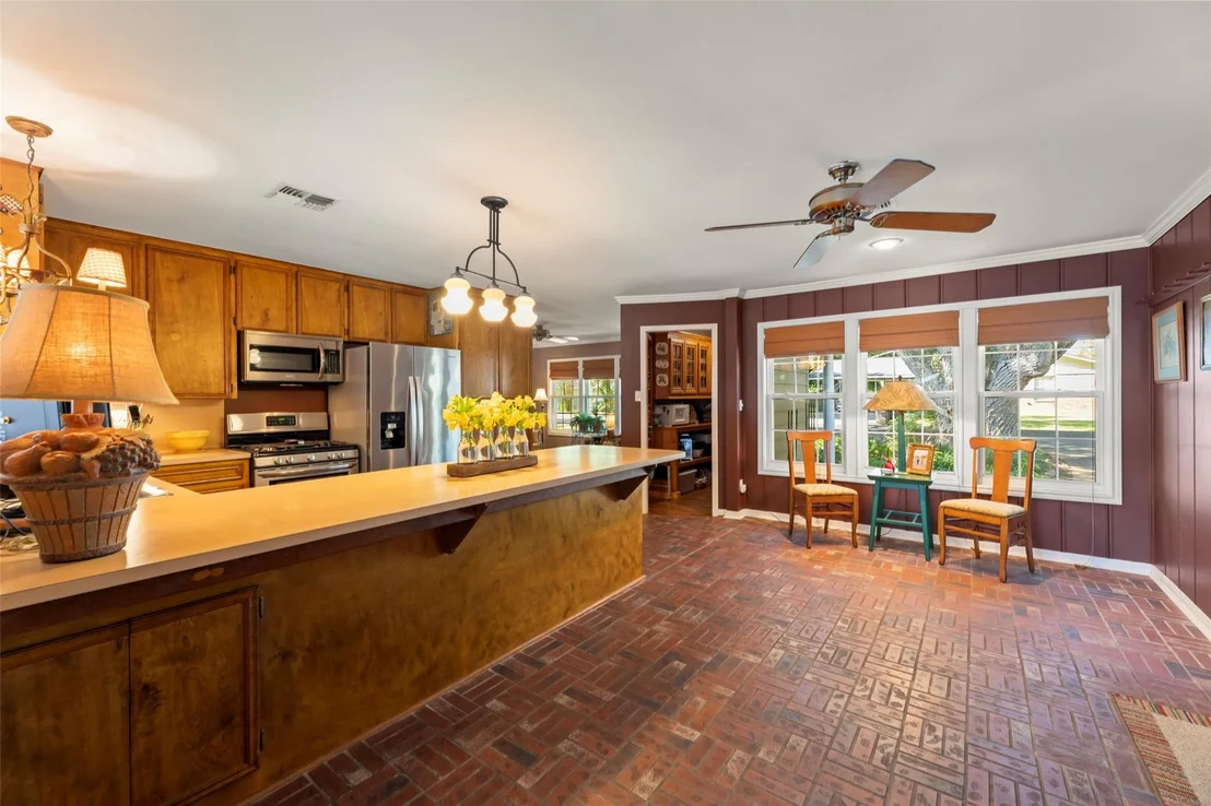Photo of 815 Merry Lane