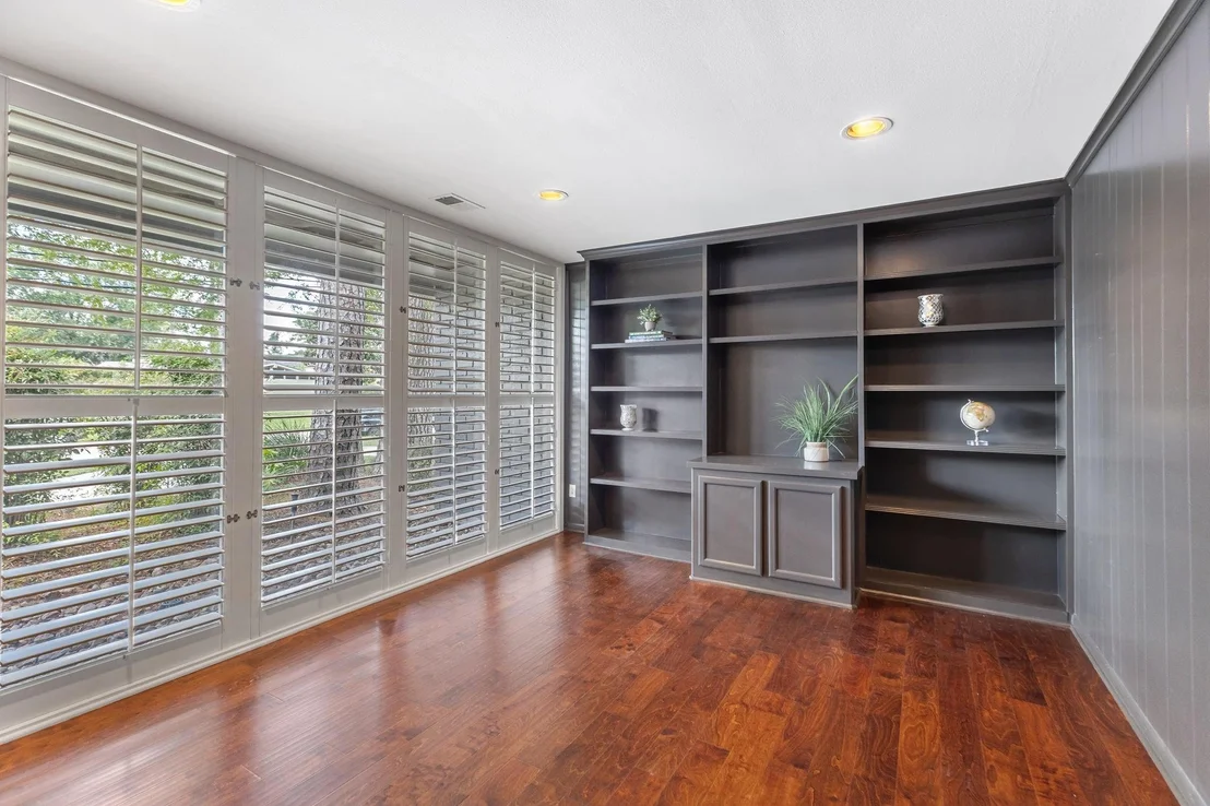 Photo of 6003 Bermuda Dunes Drive