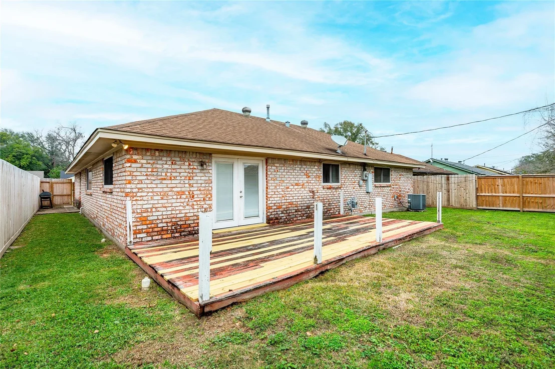 Photo of 4908 Holly Park Drive
