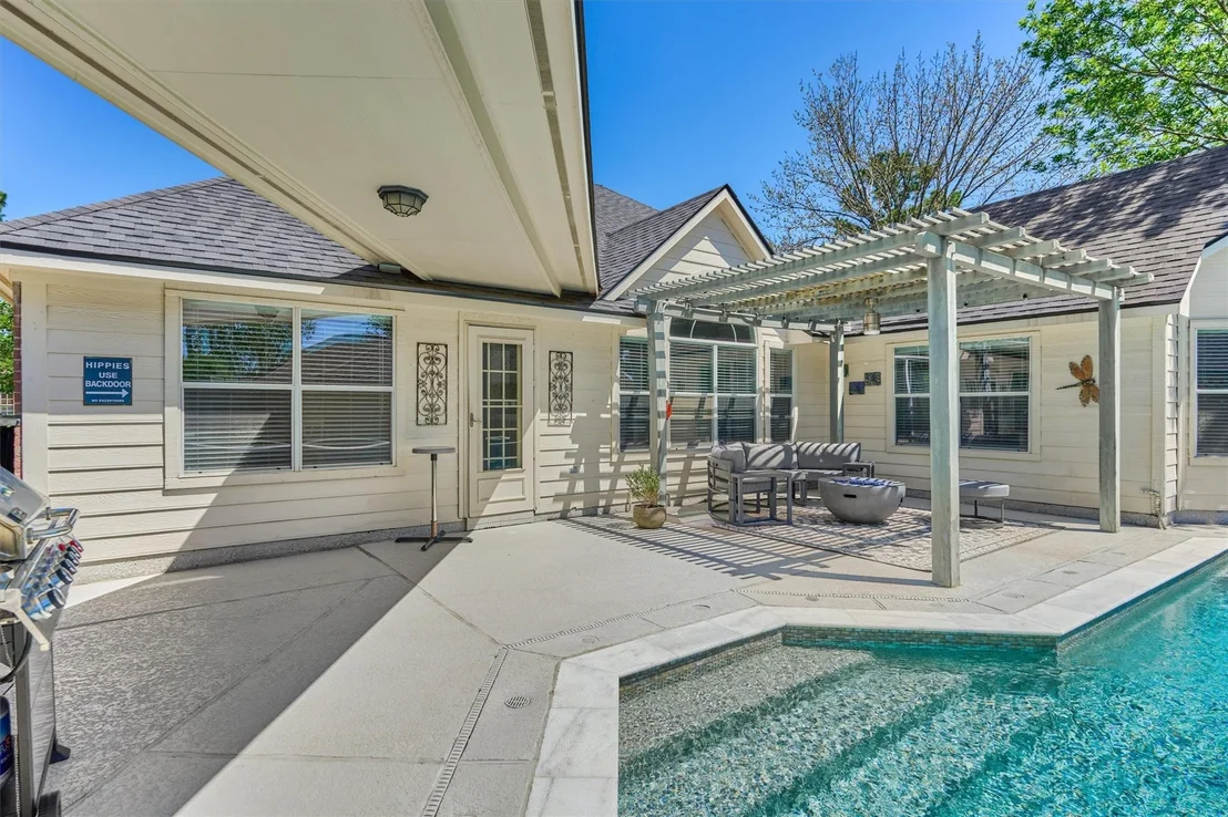 Photo of 7411 Nicholforest Lane