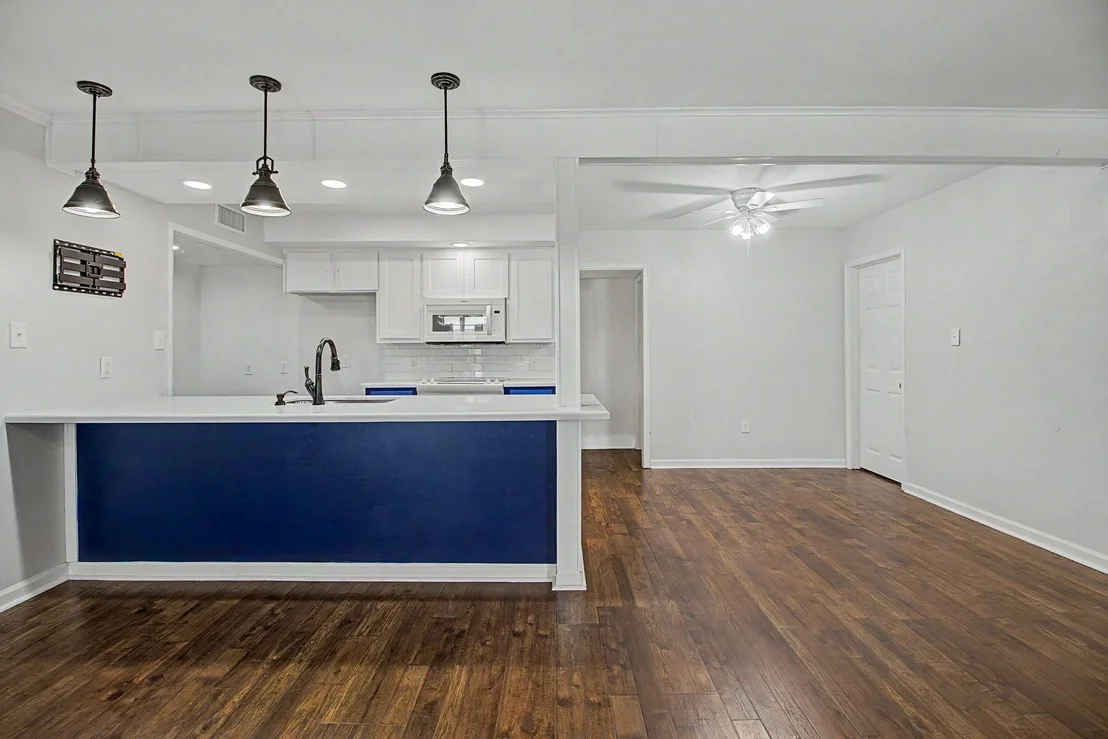 Photo of 17 Lakeview Drive