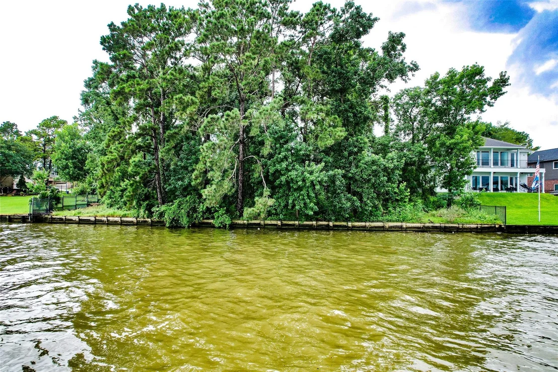 Photo of 19403 Aquatic Drive