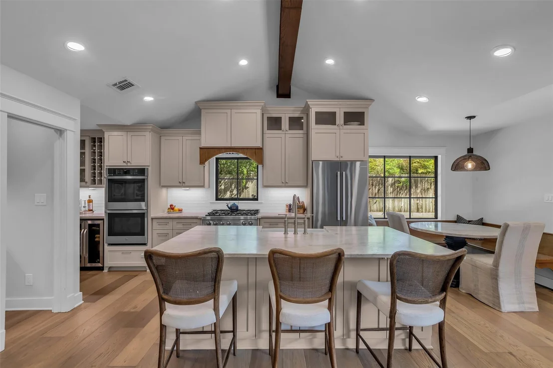 Photo of 606 Hallie Drive