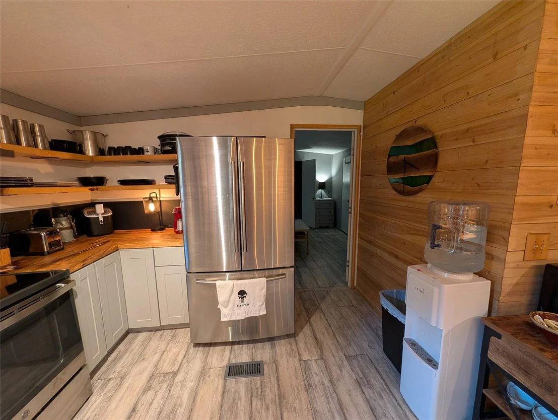 Photo of 346 Lakeside Circle
