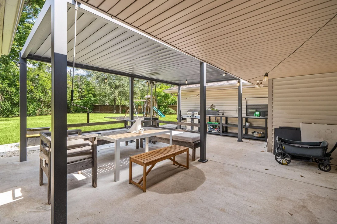 Photo of 2211 Pomeran Drive