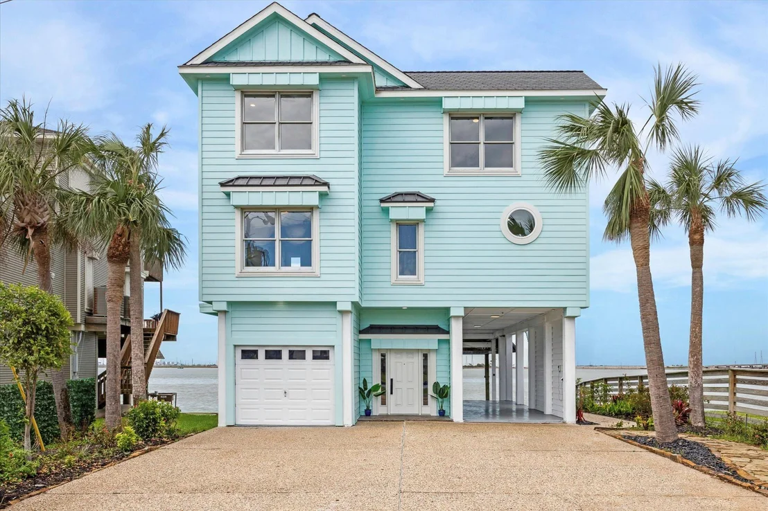 Photo of 1322 Outrigger