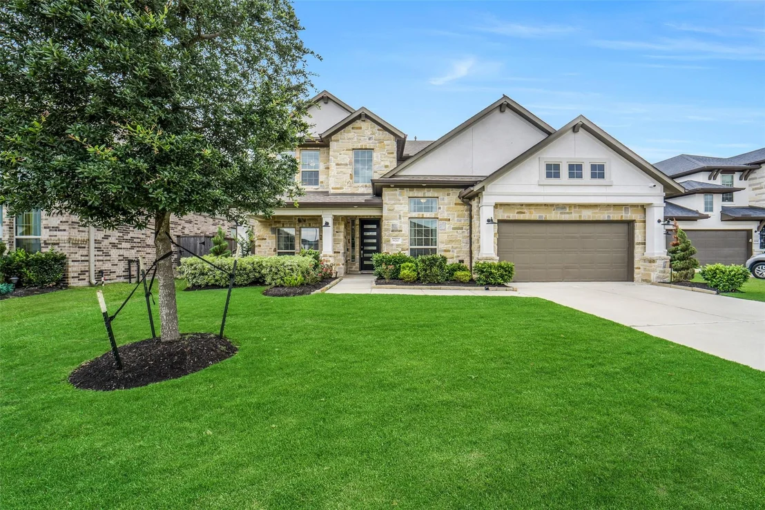 Photo of 9210 Lowell Cliff Drive