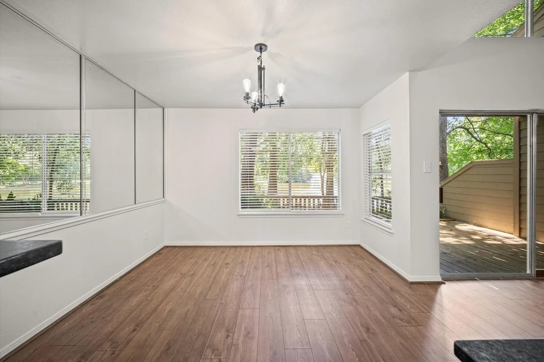 Photo of 13 Lakeridge Drive