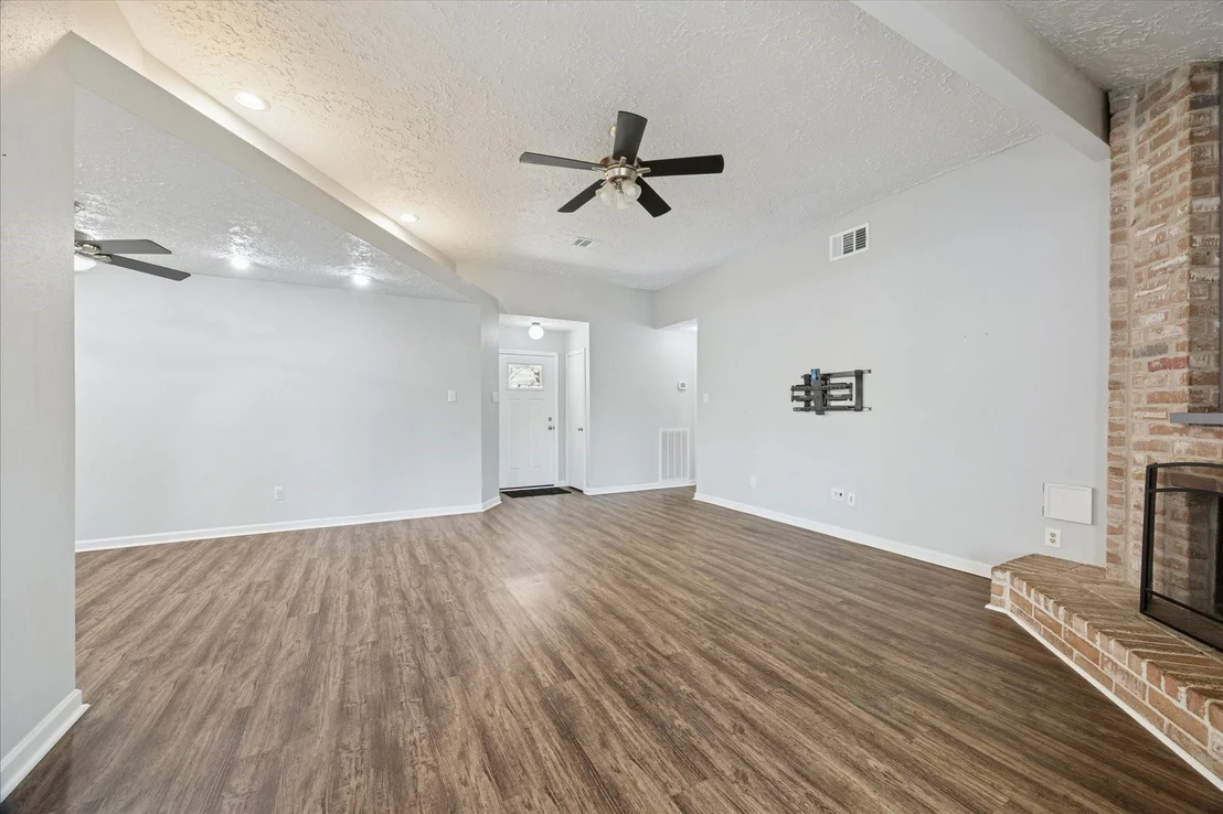 Photo of 439 Reseda Drive