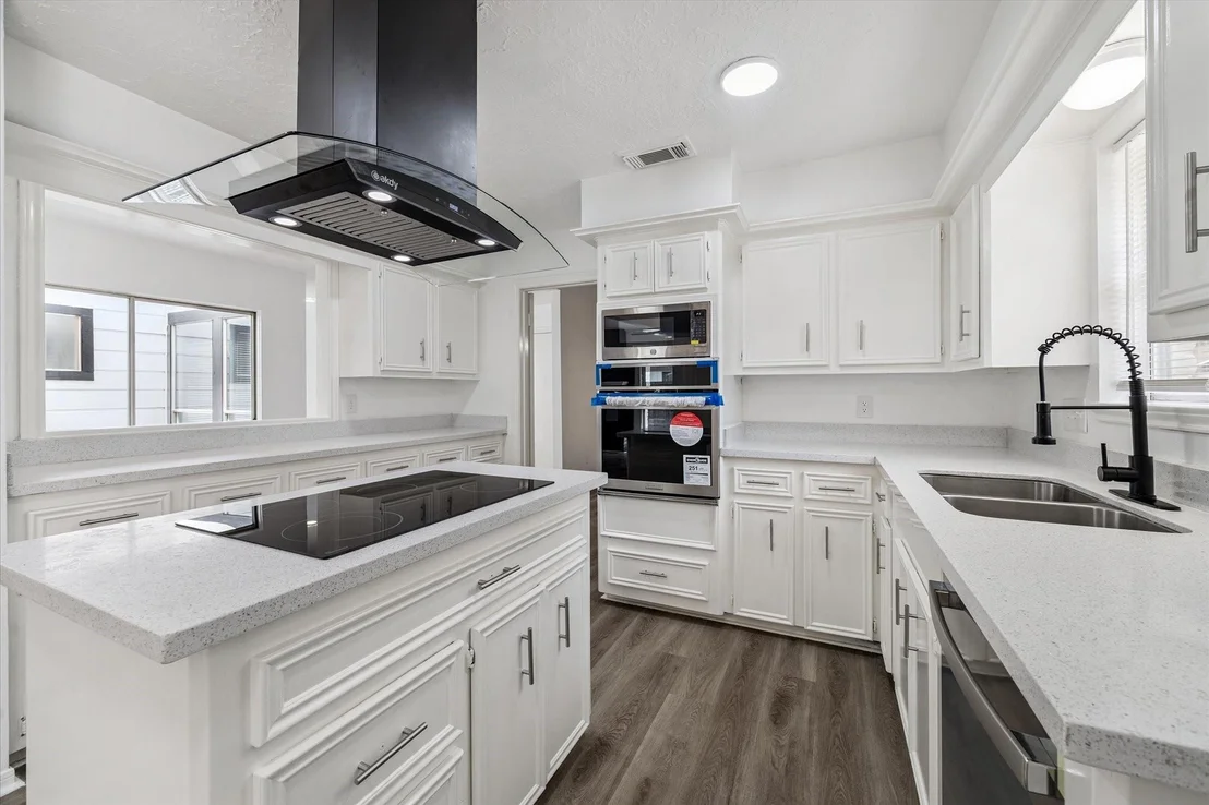 Photo of 22914 Squirrel Tree Street