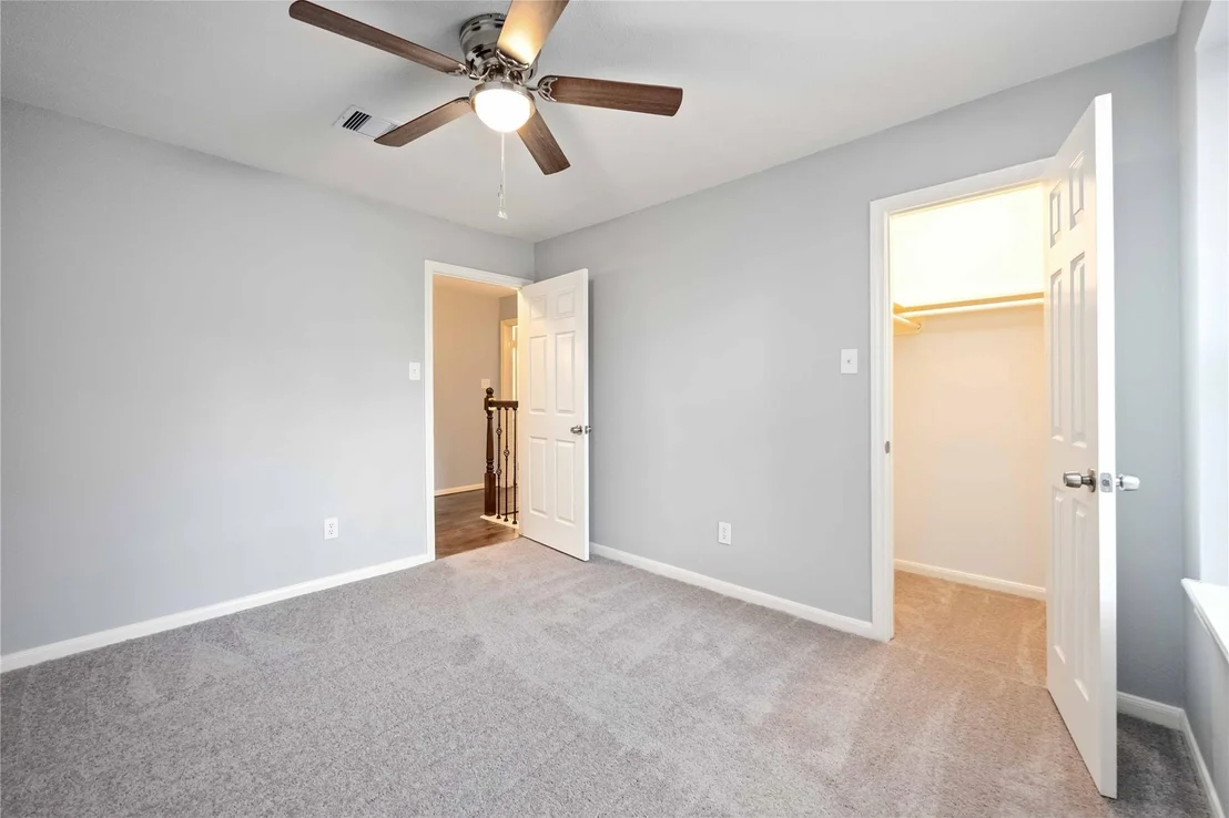 Photo of 3823 Fernglade Dr