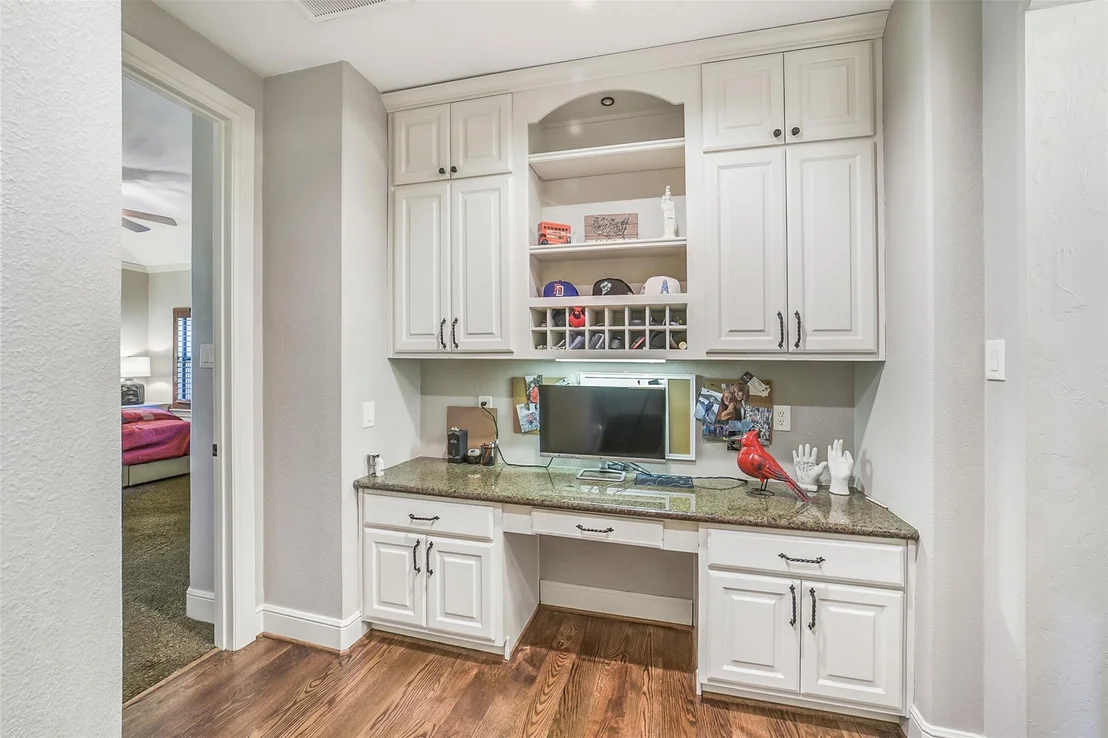 Photo of 22114 Meadowhurst Circle E