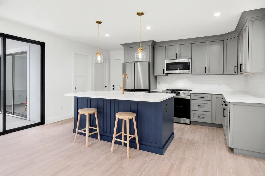Photo of 8239 Twin Tree Lane