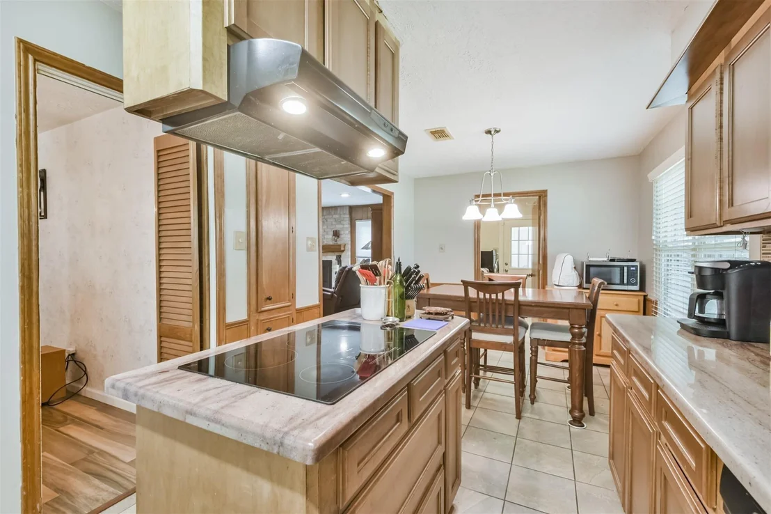 Photo of 1602 N Hollow Drive