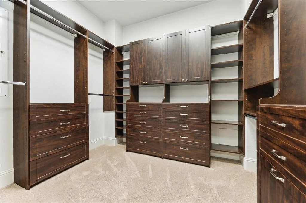 Photo of 6815 American Elm Lane
