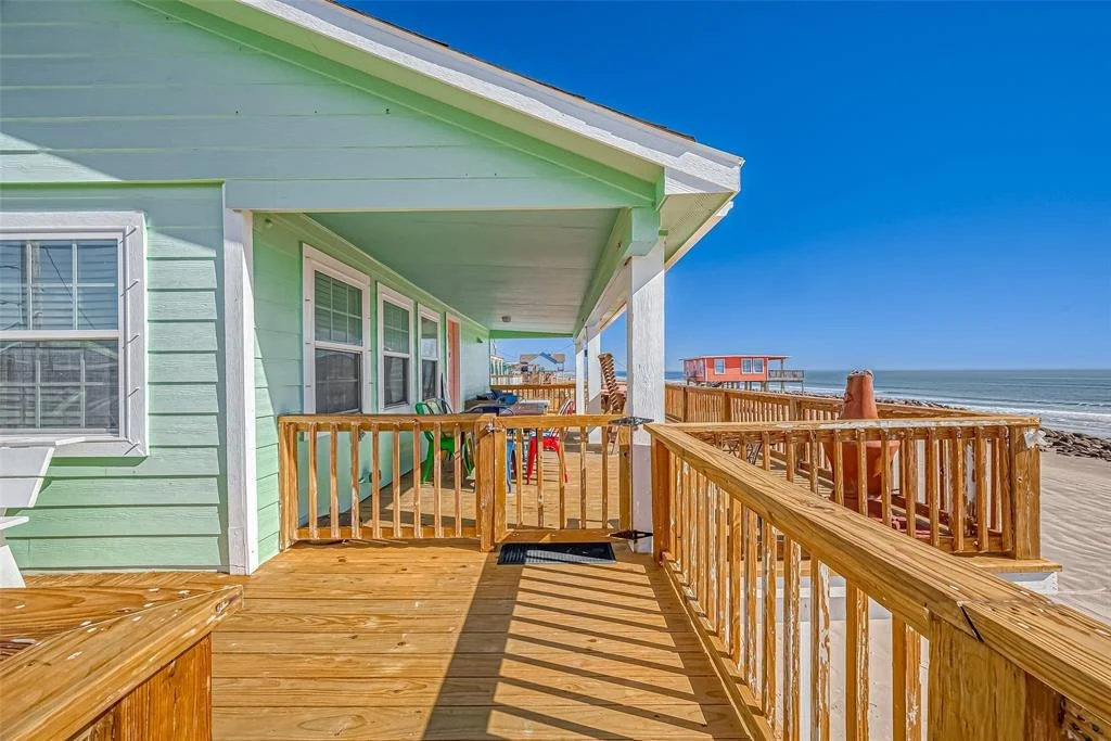 Photo of 1115 White Cap Drive