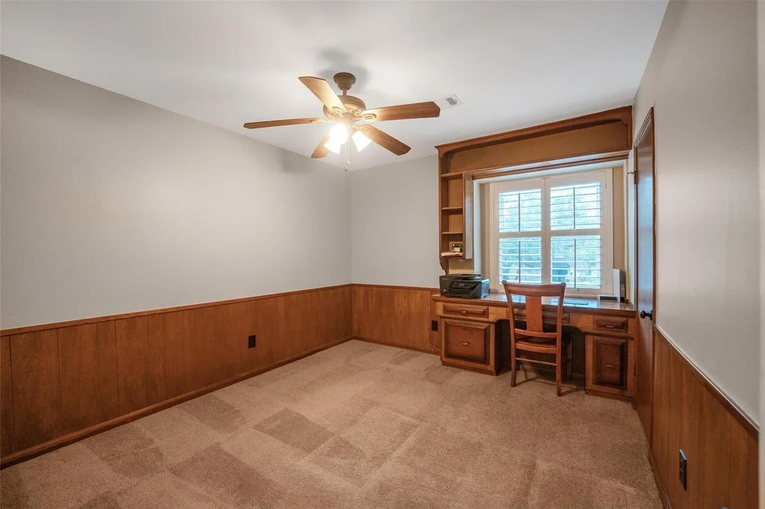 Photo of 14610 Carolcrest Drive