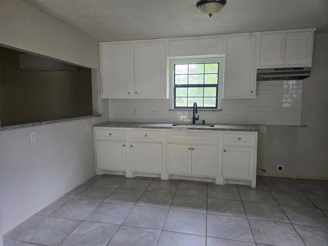 Photo of 19639 Maple Lane
