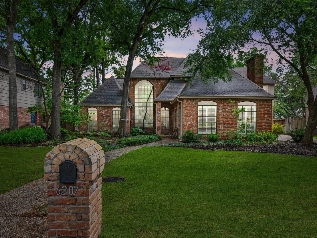 Photo of 6207 Sandypine Drive