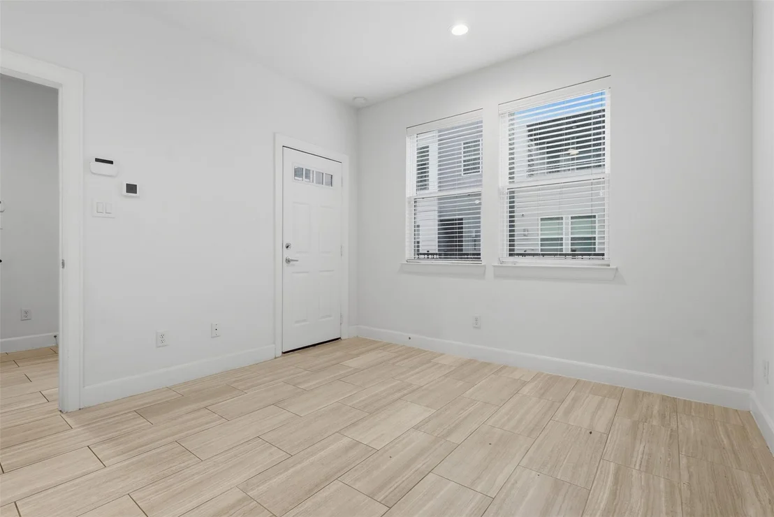 Photo of 2709 Clinton Drive