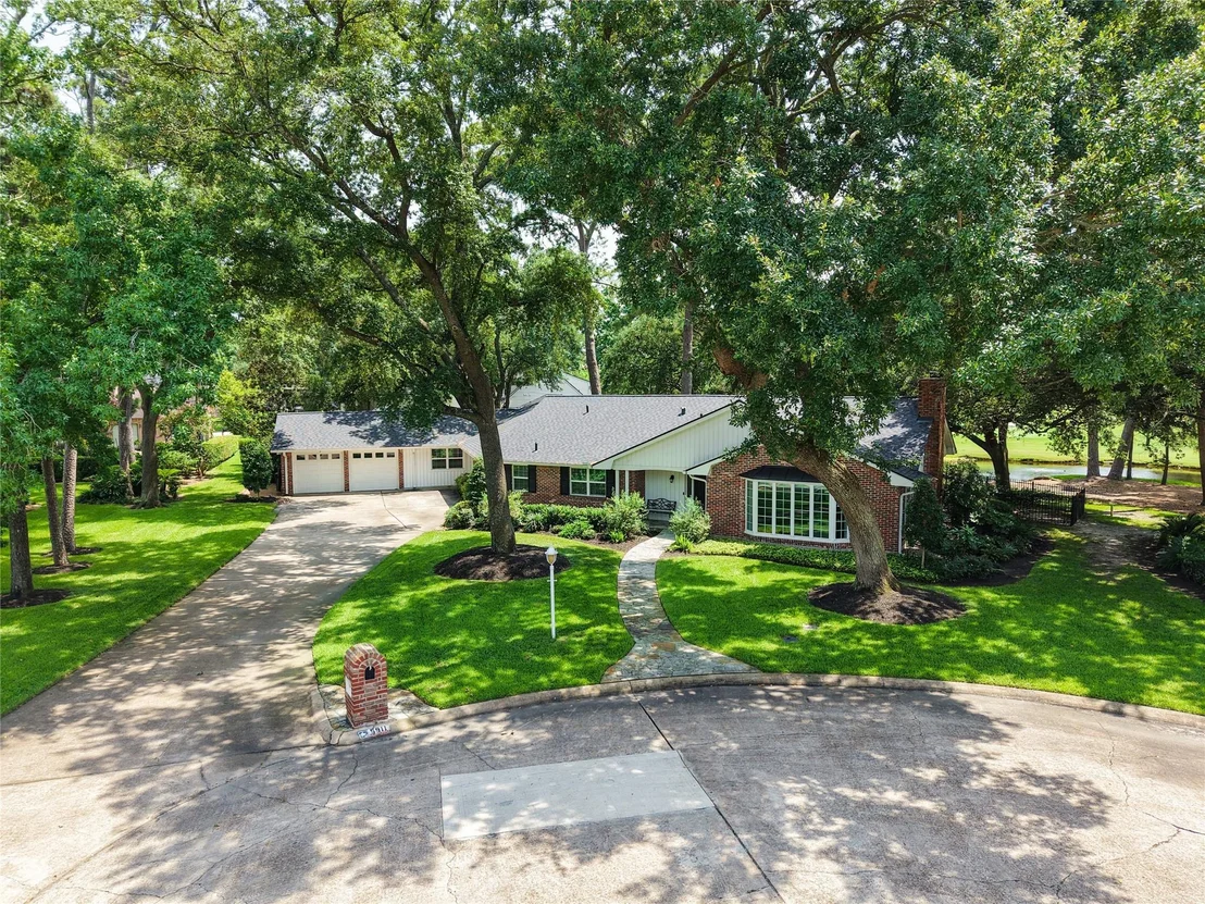 Photo of 5911 Masters Drive