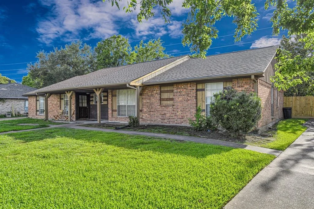 Photo of 3822 Quiet Place Drive