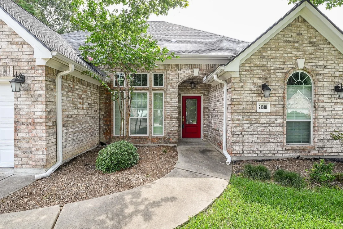 Photo of 21818 Windsor Castle Drive