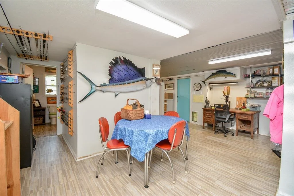 Photo of 2365 W Bayshore Drive
