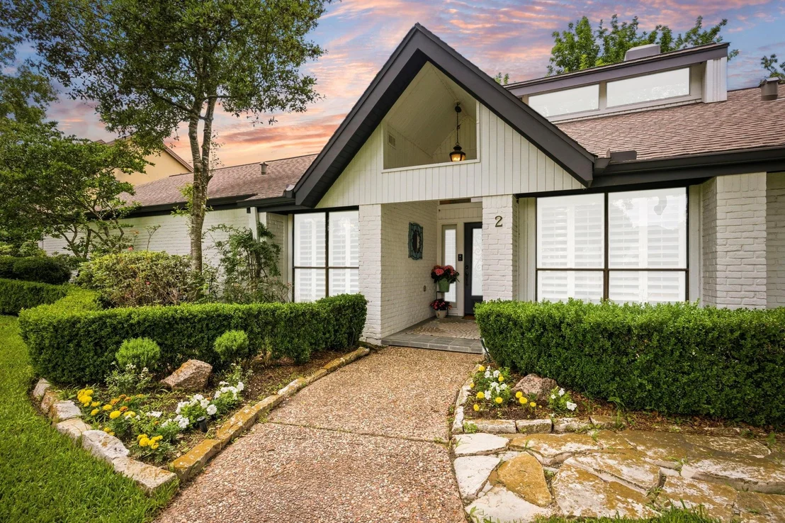 Photo of 2 Wild Oak Circle