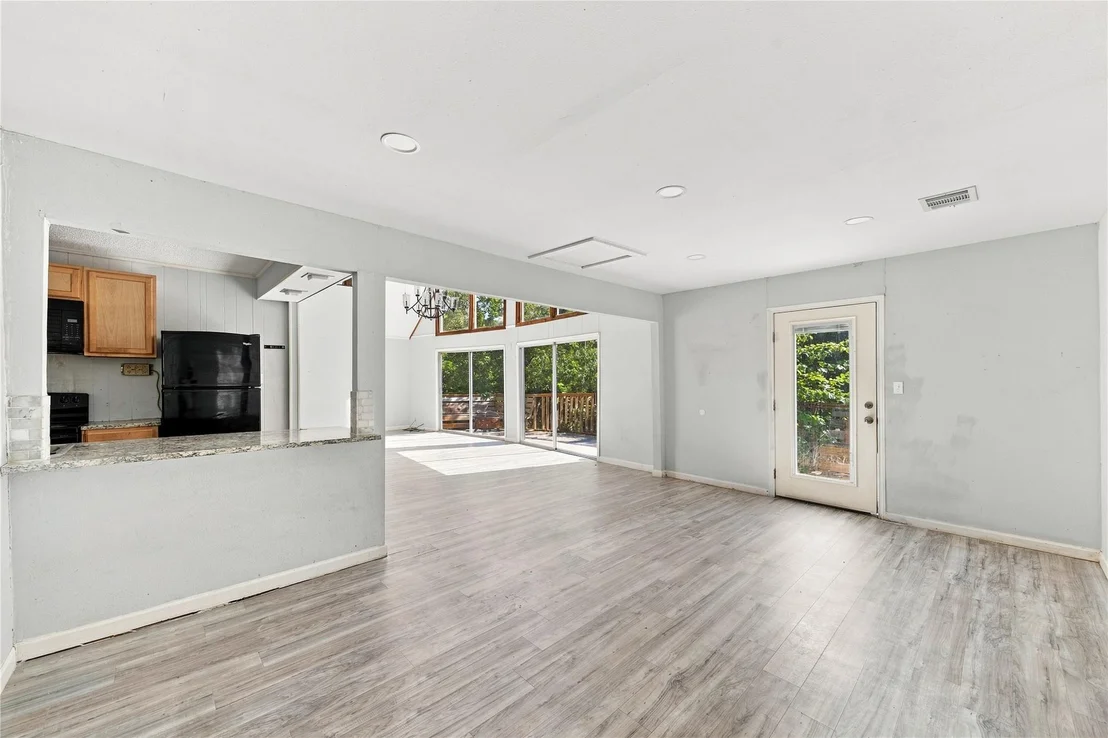 Photo of 761 N Forest Cove Loop