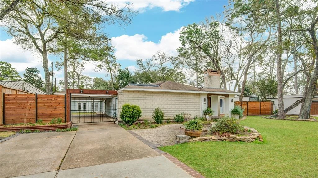 Photo of 246 Warrenton Drive