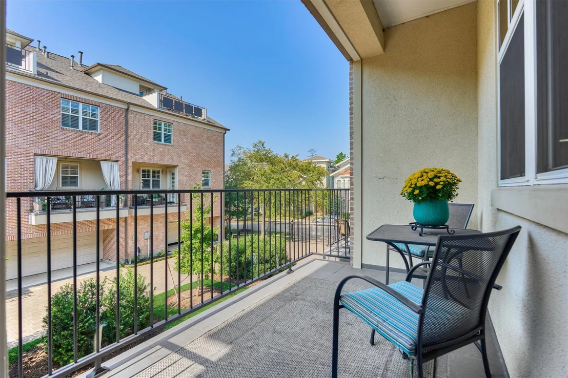 Photo of 83 Colonial Row Drive