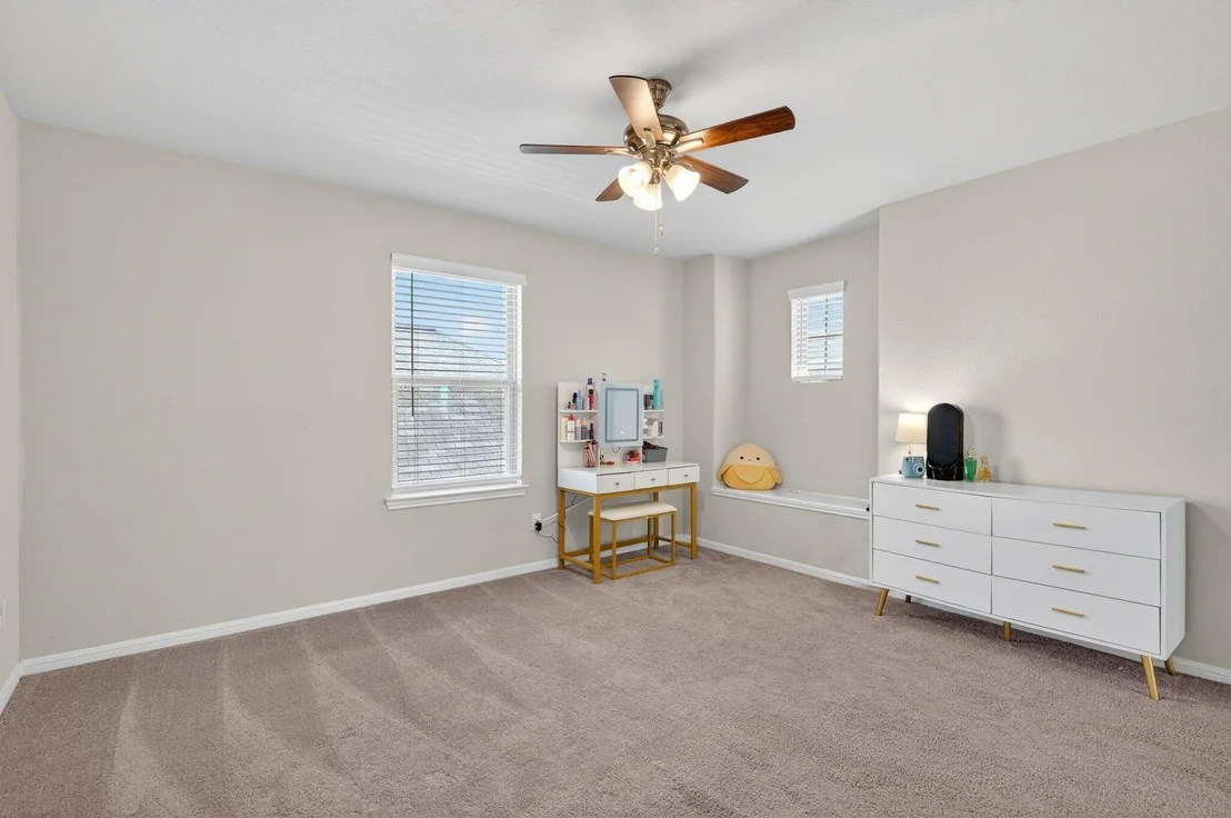Photo of 2121 Cedar Way Dr