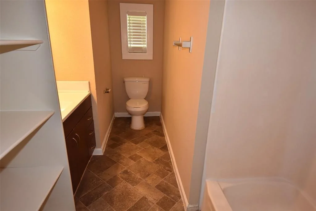 Photo of 600 Bullfrog Lane