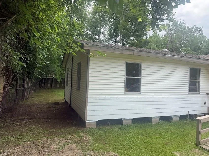 Photo of 215 Blackshear Street