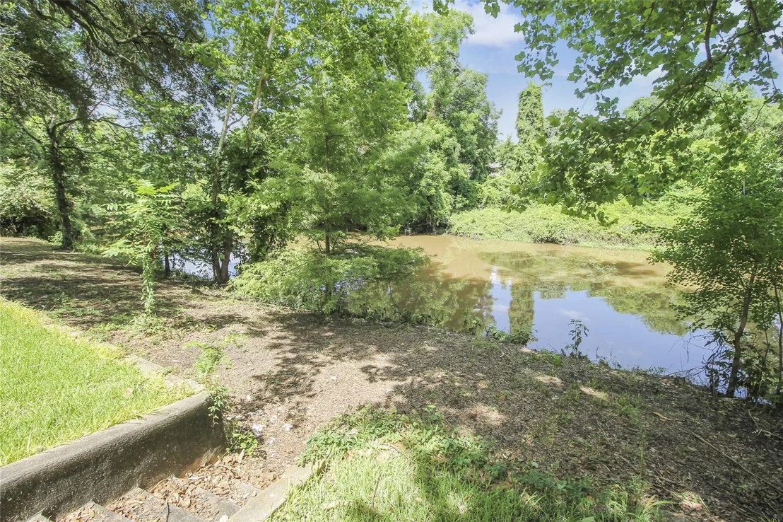 Photo of 536 Oak Drive