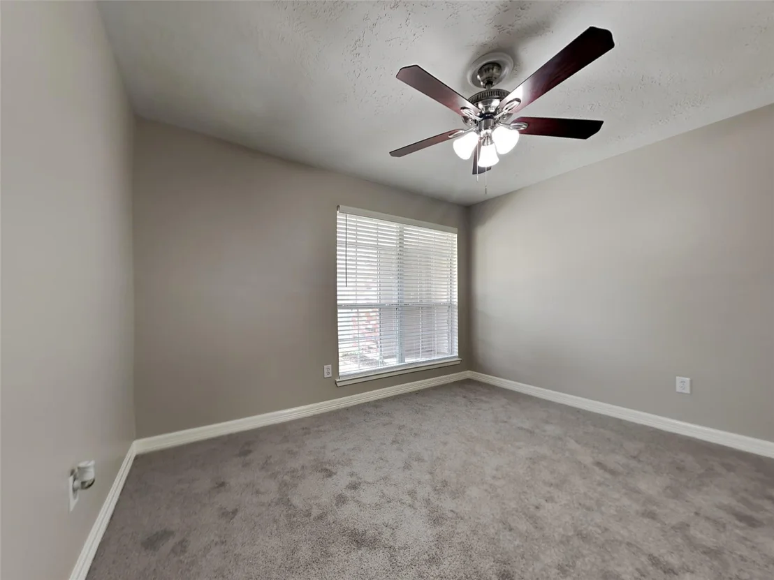 Photo of 15227 Dunstable Lane