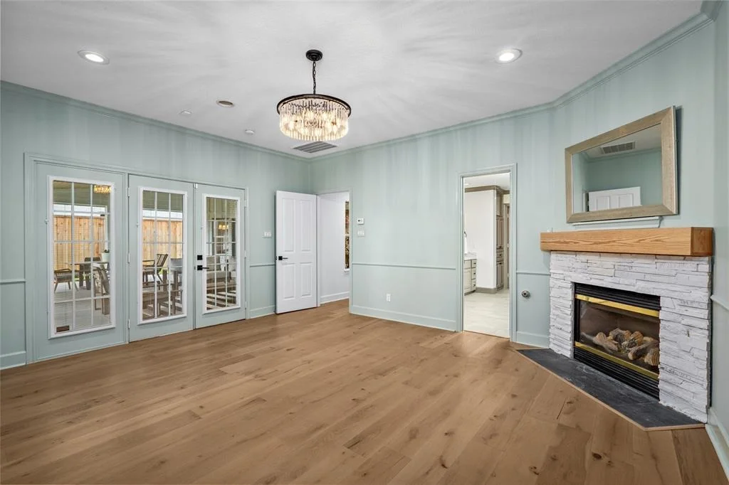 Photo of 854 W Forest Drive