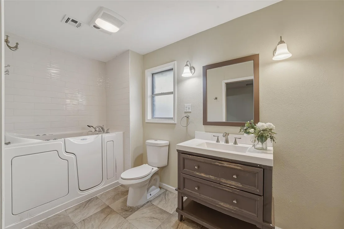 Photo of 3726 Royal Manor Drive
