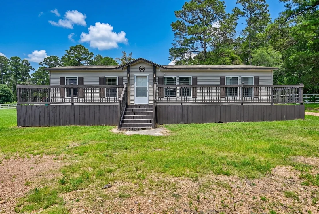 Photo of 1182 Oak Crest Drive