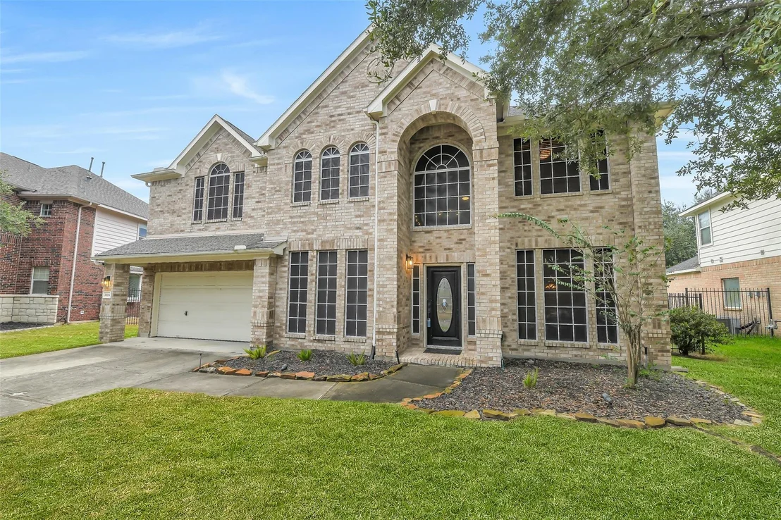 Photo of 30214 Vinebriar Drive