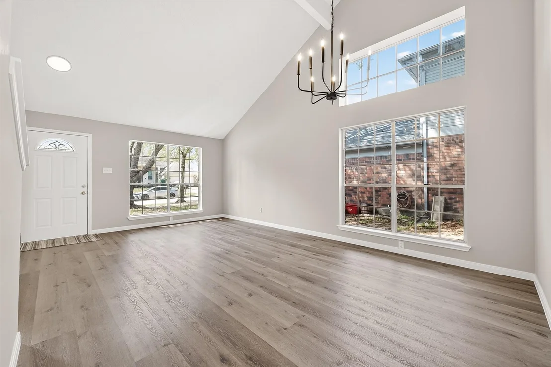 Photo of 1027 Long Prairie Drive