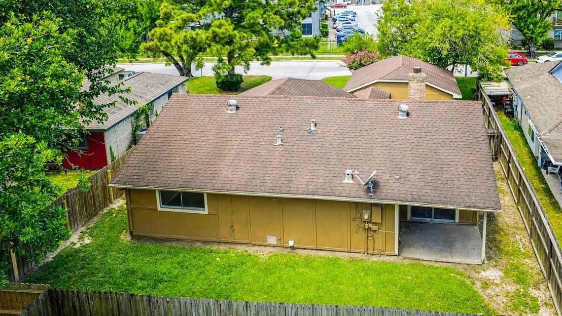 Photo of 8710 Parkway Forest Drive