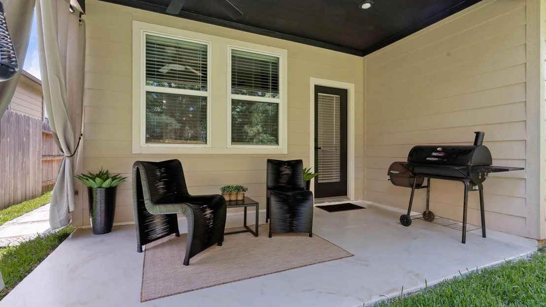 Photo of 7067 Silverleaf Oak Street