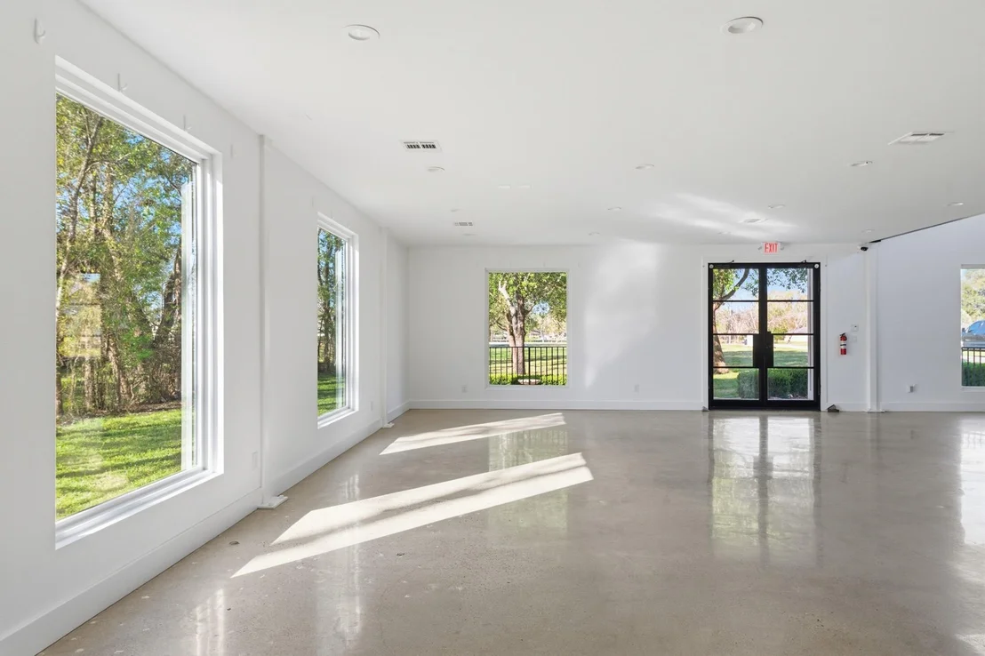 Photo of 1905 Dowling Drive