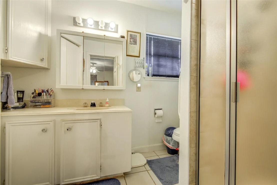 Photo of 1414 W 9th Street