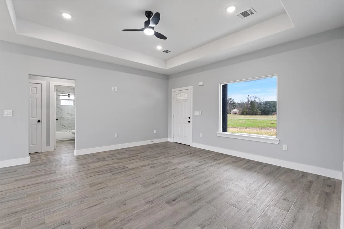 Photo of 7 Meadowview Dr