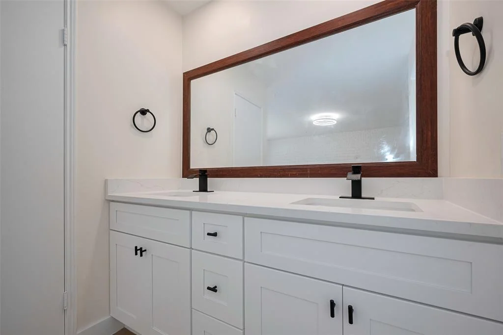 Photo of 839 Voyager Drive
