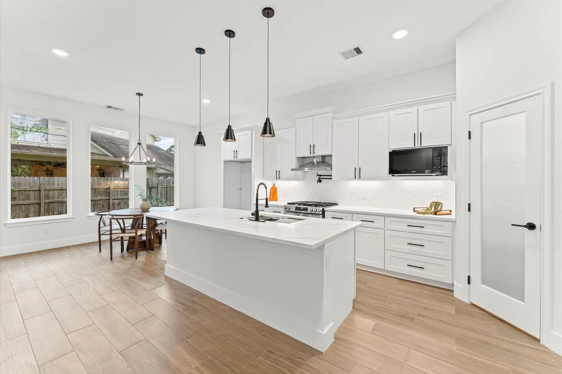 Photo of 19119 Emory Trail